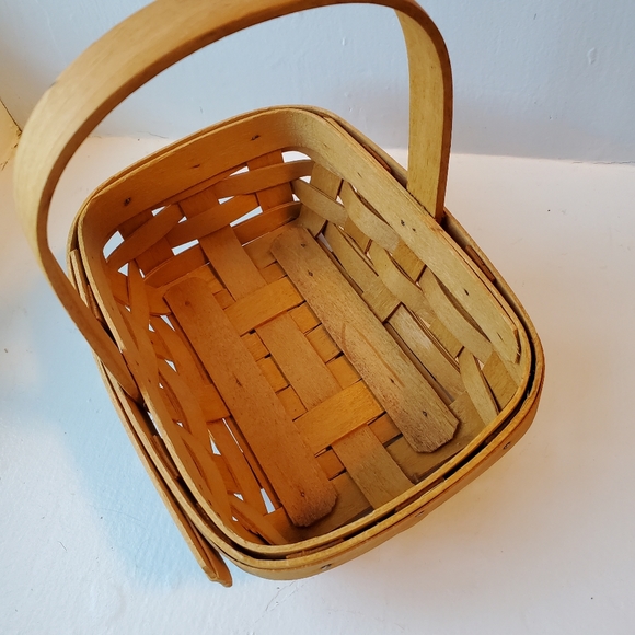 Longaberger Small Handle Basket with yellow and blue floral liner 1996 - Picture 9 of 12